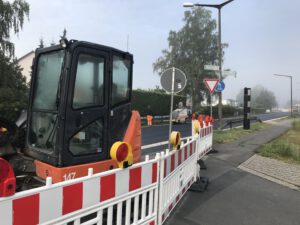 L3110: Bauarbeiten in der Ortsdurchfahrt Neuschloß.