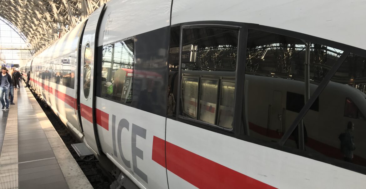 Die ICE sollen künftig schneller von Mannheim nach Frankfurt fahren.