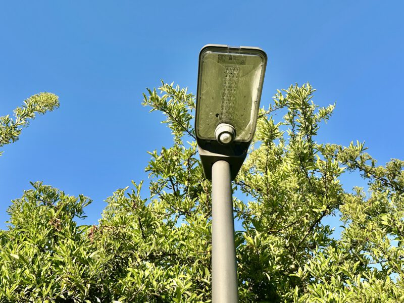 Straßenlaternen mit LED im Akazienweg.